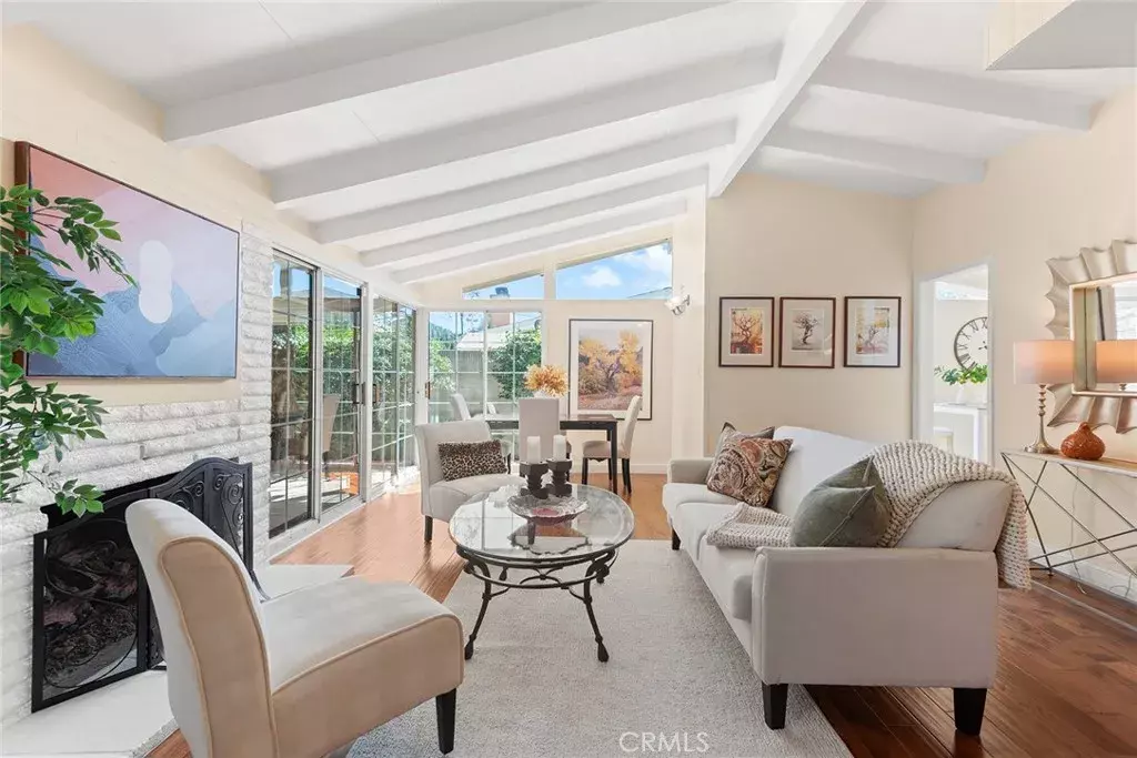 Mission Hills (san Fernando), CA 91345,11218 Orion Avenue