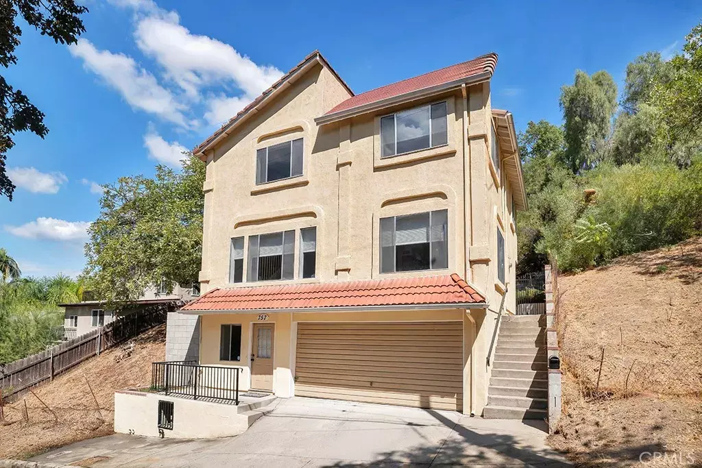 Los Angeles, CA 90031,757 E Avenue 43