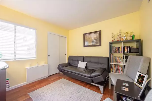 Canyon Country, CA 91387,15912 Ada st