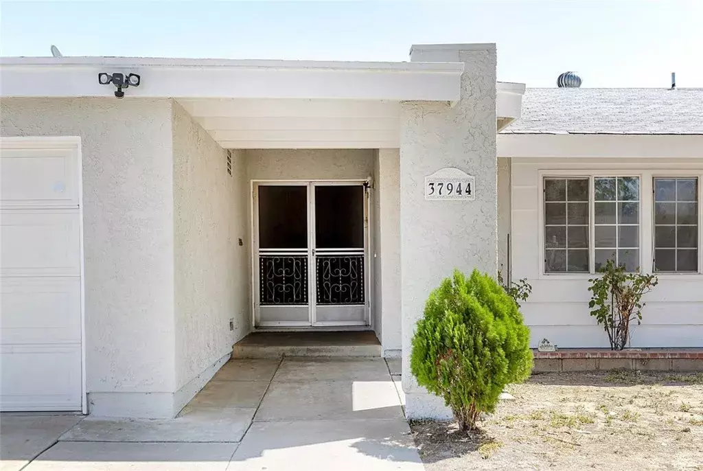 Palmdale, CA 93550,37944 29th Street East