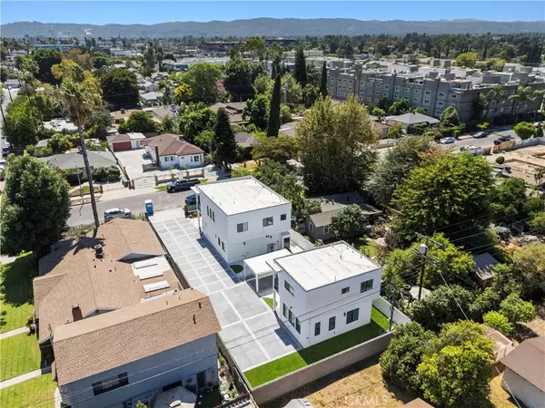 Van Nuys, CA 91405,15209 Cohasset