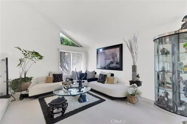 Tarzana, CA 91335,6248 Wynne Avenue