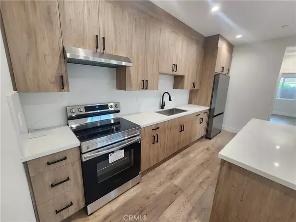 Van Nuys, CA 91405,7126 Matilija #1/2