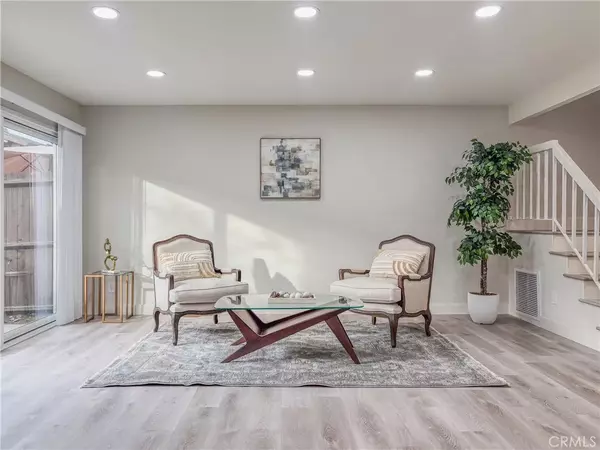 North Hollywood, CA 91605,12302 Runnymede Street #4