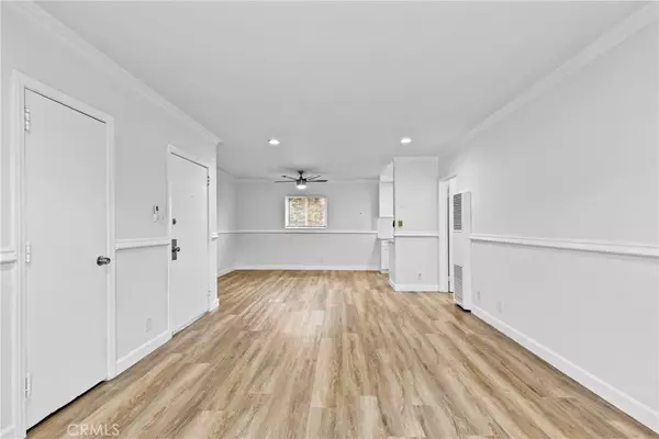 Valley Glen, CA 91606,6335 Whitsett Ave #24