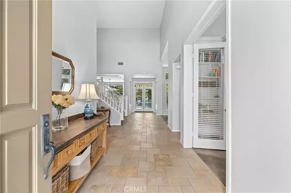 West Hills, CA 91307,7474 Darnoch Way