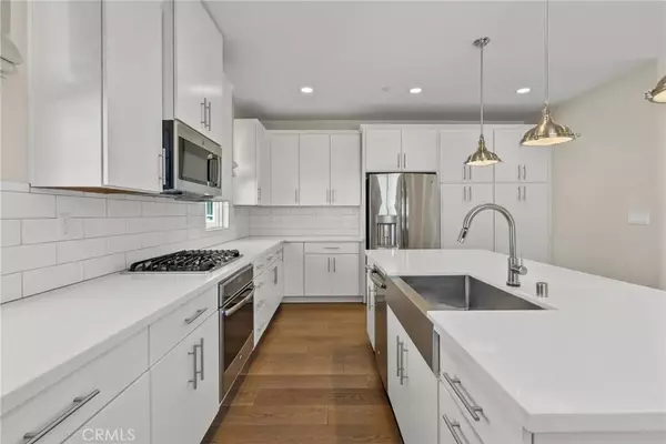 Van Nuys, CA 91405,14729 Sherman Way