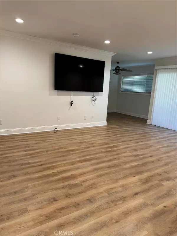 Calabasas, CA 91302,4728 Park Granada #230