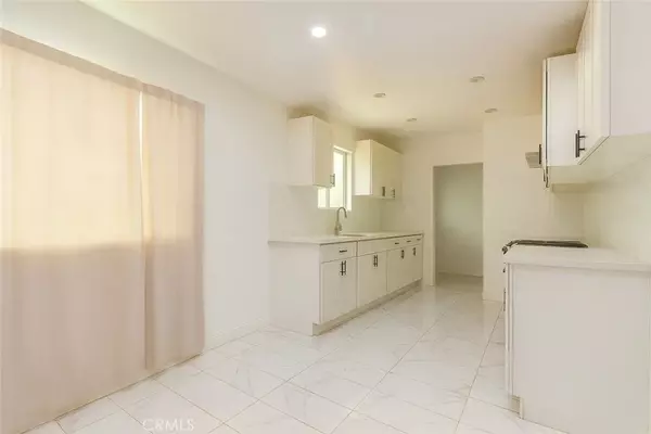 Winnetka, CA 91306,8539 N Corbin