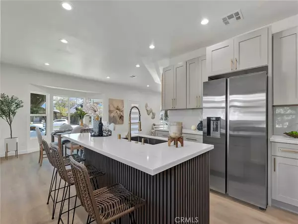 Los Angeles, CA 90018,2947 Dalton