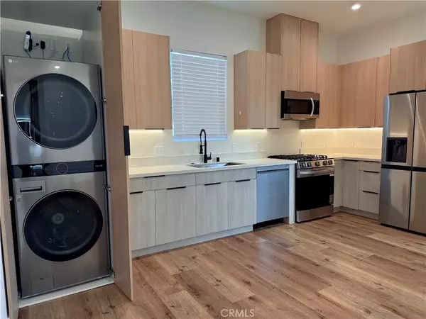 6904 Corbin Avenue, Reseda, CA 91335