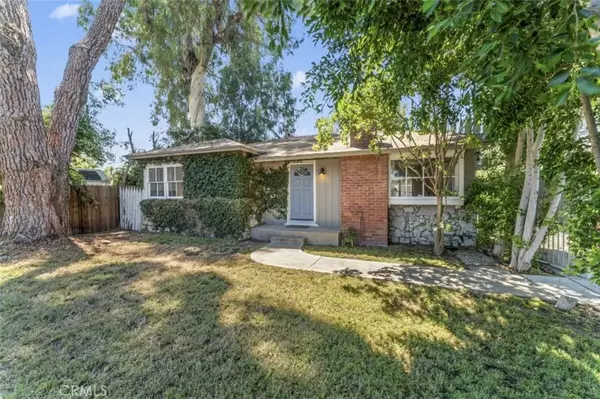 23238 Victory Boulevard, Woodland Hills, CA 91367