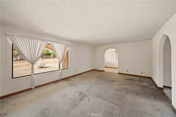 Acton, CA 93510,33004 SW Dorama Avenue West