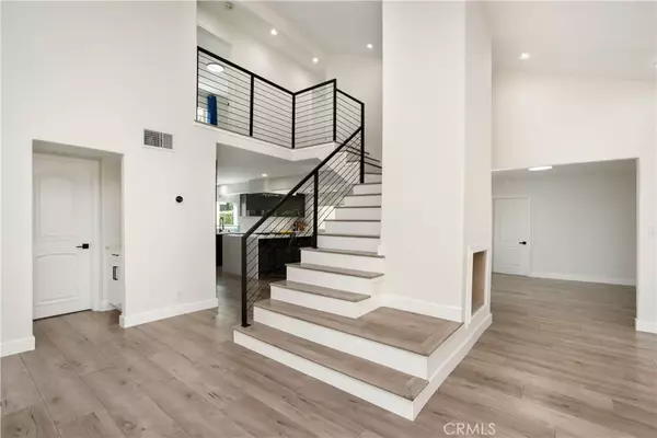 Encino, CA 91316,6321 Alonzo Avenue