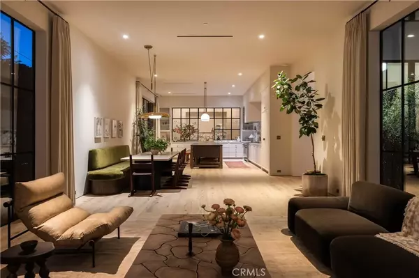 Studio City, CA 91604,12100 Hillslope Street