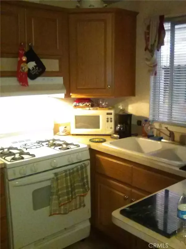 Sunland, CA 91040,10799 Sherman Grove #18