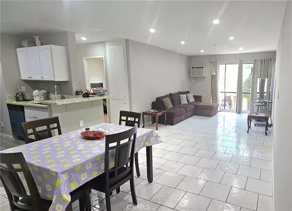 17900 Sherman Way #226, Reseda, CA 91335