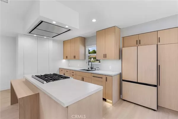 Tarzana, CA 91356,18848 Collins