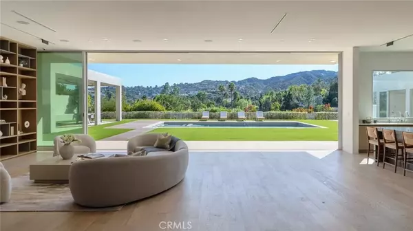 Encino, CA 91436,4442 Estrondo Drive