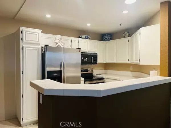 Oak Park, CA 91377,5837 Oak Bend Ln #311