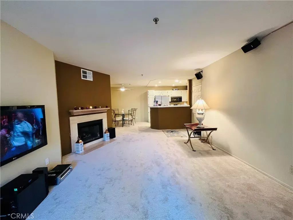 Oak Park, CA 91377,5837 Oak Bend Ln #311