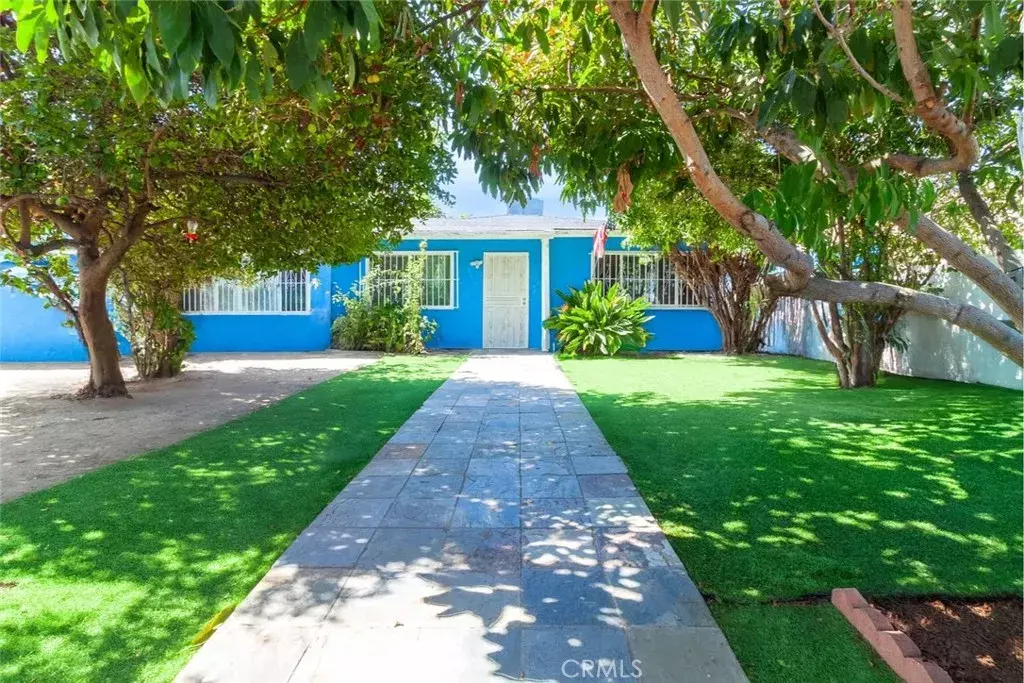 Reseda, CA 91335,7545 White Oak