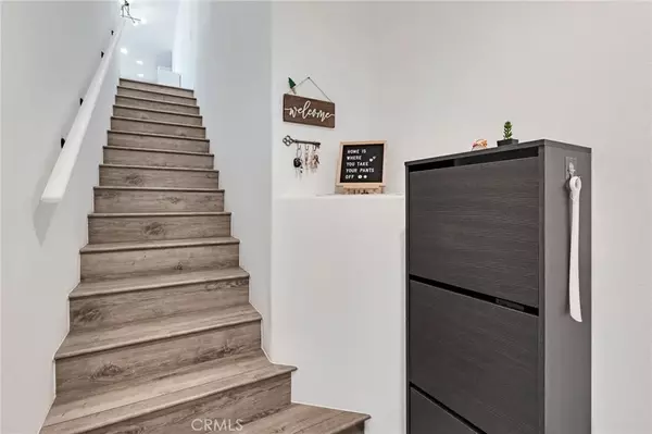 Anaheim Hills, CA 92808,922 S Country Glen Way