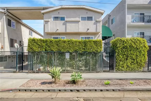 8828 Burnet Avenue #9, North Hills, CA 91343
