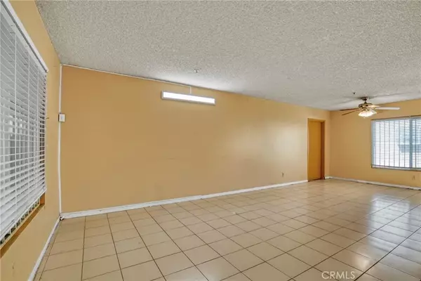 North Hills, CA 91343,8828 Burnet Avenue #9