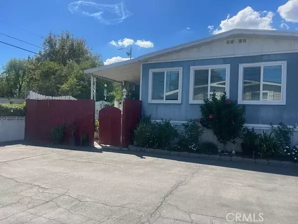 Chatsworth, CA 91311,21001 Plummer #106