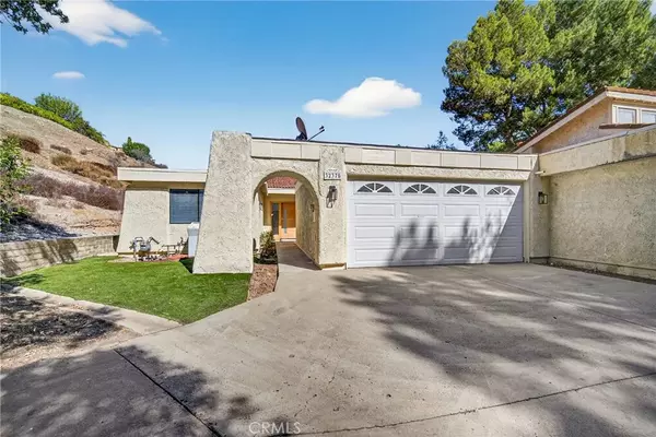 Westlake Village, CA 91361,32375 Saddle Mountain Drive