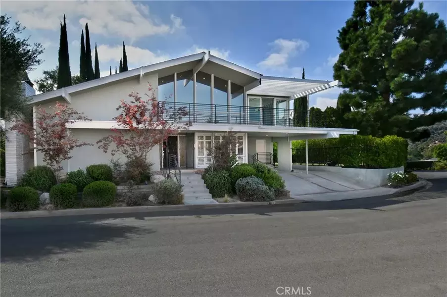 11566 Dona Teresa, Studio City, CA 91604