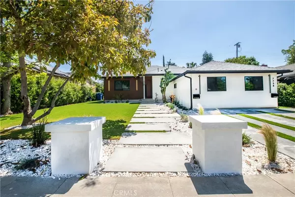 7760 Independence Avenue, Canoga Park, CA 91304