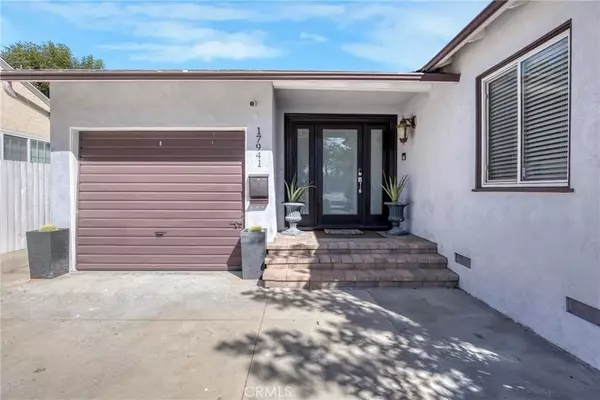 Encino, CA 91316,17941 Emelita Street