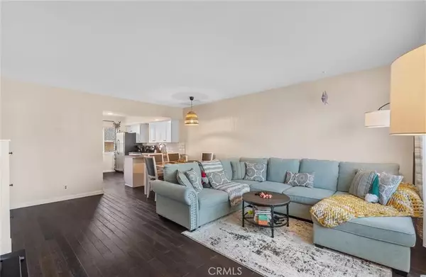 Glendale, CA 91206,312 N Louise Street #210