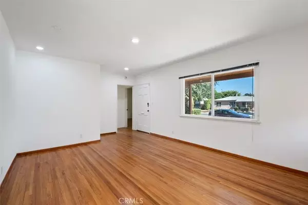 Sherman Oaks, CA 91411,5623 CEDROS Avenue