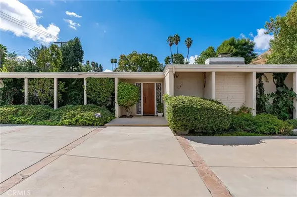 20300 Angelina Place, Woodland Hills, CA 91364