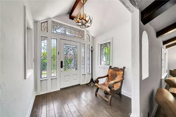 Tarzana, CA 91356,5441 Calvin Avenue