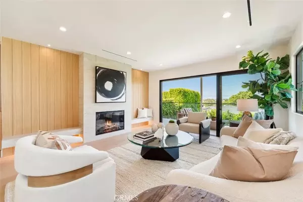 Sherman Oaks, CA 91423,13817 Valley Vista Blvd