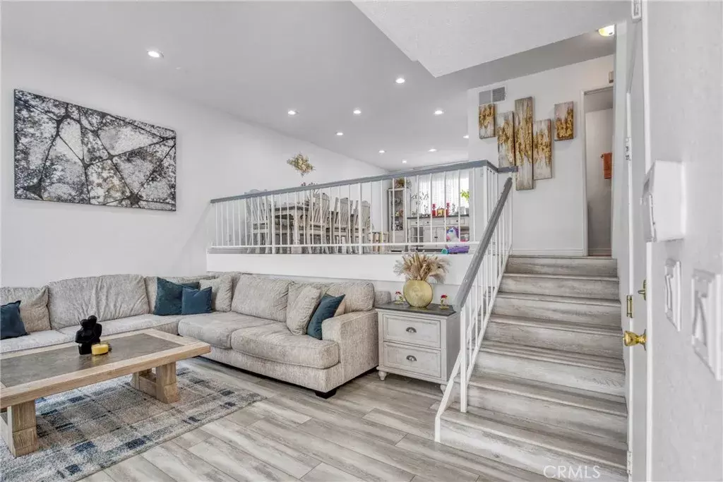Northridge, CA 91324,9000 Vanalden #150