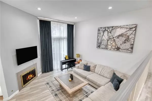Northridge, CA 91324,9000 Vanalden #150