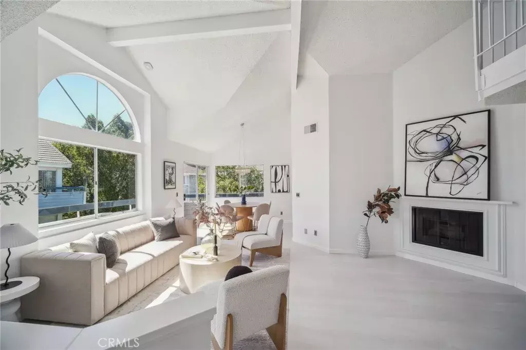 Canyon Country, CA 91351,26970 Flo Lane #310