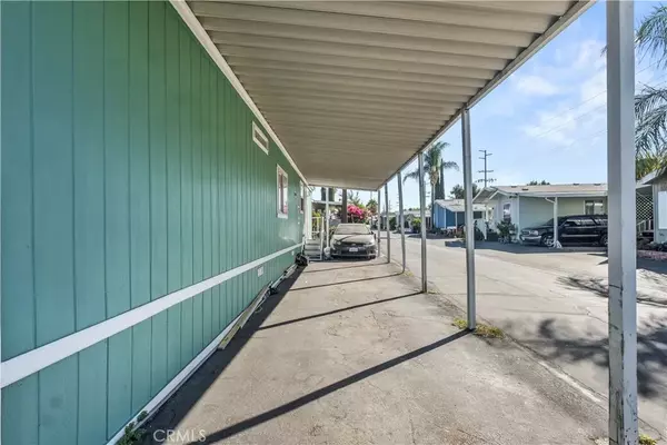 Canyon Country, CA 91351,20401 Soledad Canyon #129