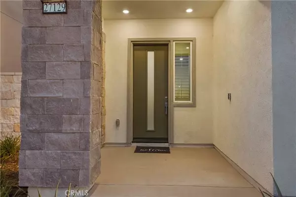 Valencia, CA 91381,27129 Purple Sage Court