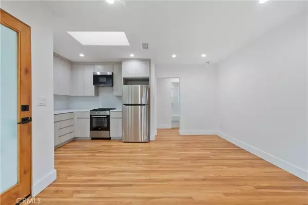 Encino, CA 91316,17449 Bullock Street