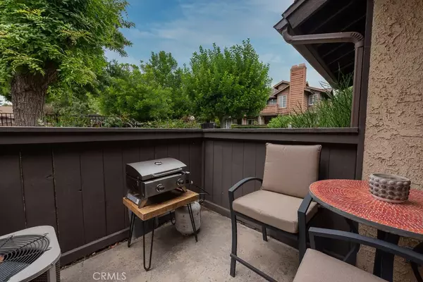 Canoga Park, CA 91304,20921 Community Street #12