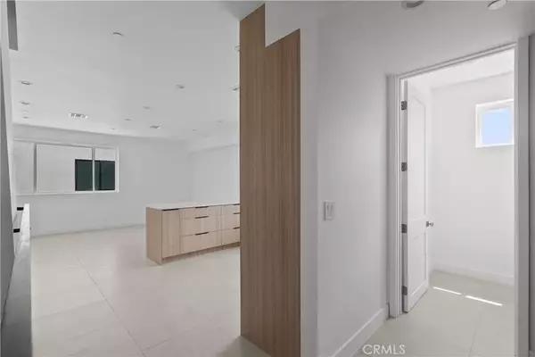 Van Nuys, CA 91405,13944 Vanowen