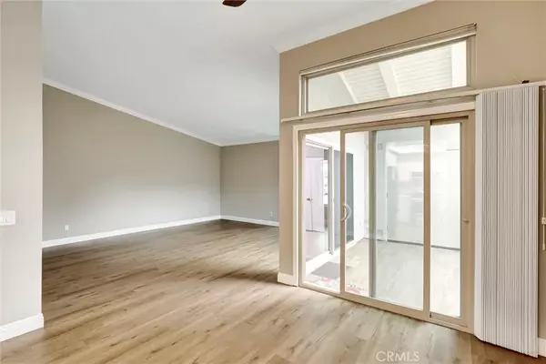 Huntington Beach, CA 92646,8565 Larkhall Circle #804 A