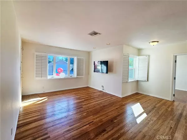 Encino, CA 91316,17735 Bullock Street