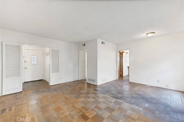 Tarzana, CA 91356,18234 Sugarman Street